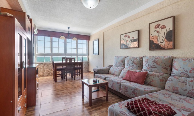 Malaga Apartment | Apartment 'Primerísima Linea Playa' with Sea View, Wi-Fi and Air Conditioning
