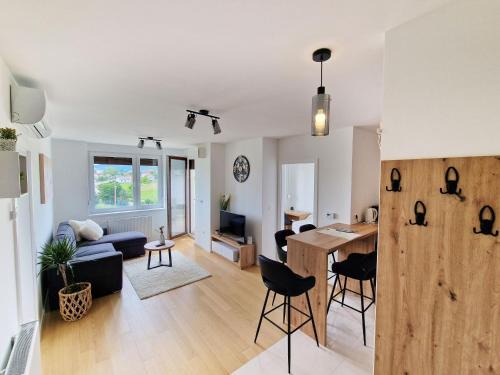 Karlovac Apartment | Apartment Queen