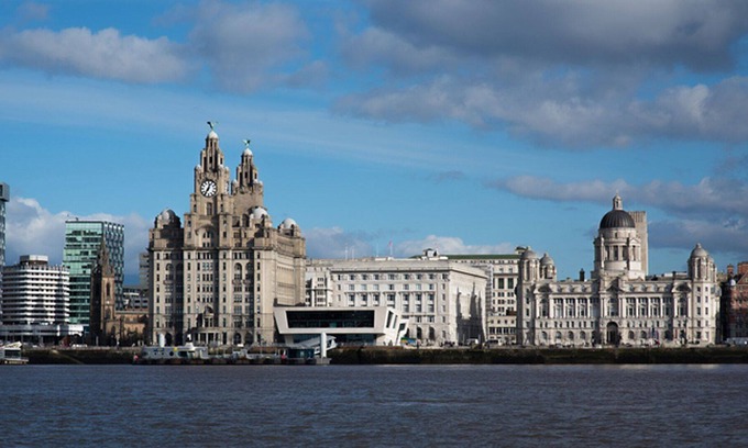 New Brighton Apartment | Apartment - quiet, spacious, modern, easy access to LIVERPOOL