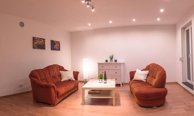 Neumagen-Dhron Apartment | Apartment Römerturm, 1st floor - Ferienwohnungen Lauterbach
