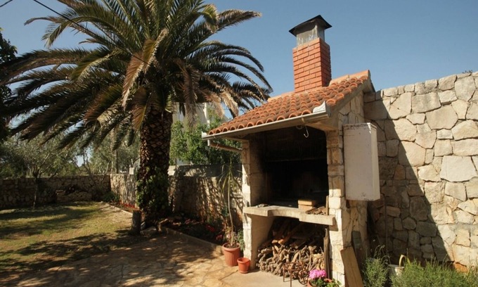 Muline Apartment | Apartment Rada - 150 m from the sea: A1(6) - Muline, Island Ugljan, Croatia