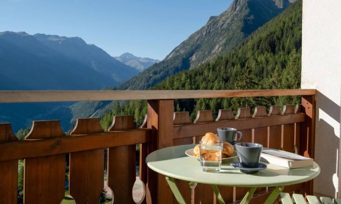 Champex-Lac Apartment | Apartment Renaissance 15 in Champex - 3 persons, 1 bedrooms