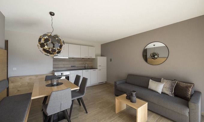 Rabla Apartment | Apartment "Residence Sonja - Fagus" with Shared Pool & Wi-Fi