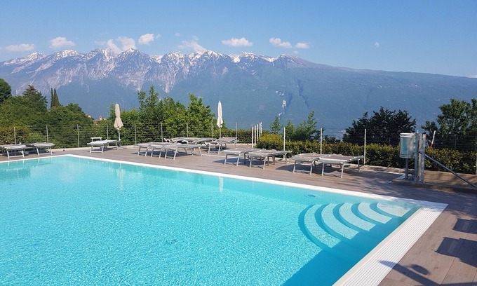 Aer Apartment | Apartment 'Residence La Villa Opale' with Lake View, Pool & Wi-Fi