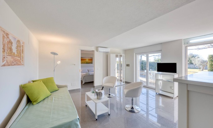 Fontanelle Apartment | Apartment 'Residence Margherita - Biancospino' with Sea View, Wi-Fi and Air Conditioning