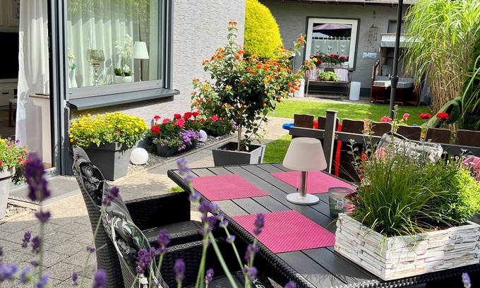 Niederlandenbeck Apartment | Apartment 'Riekes' with Mountain View, Private Terrace and Wi-Fi