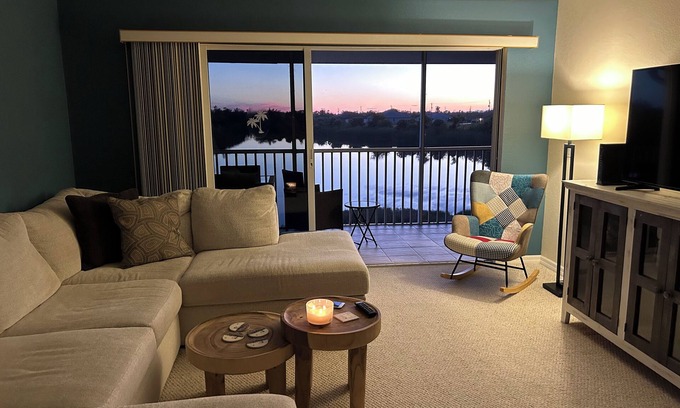 Port Charlotte Apartment | Apartment Rotonda West, FL Lakeview Condo 2 bed/2 bath