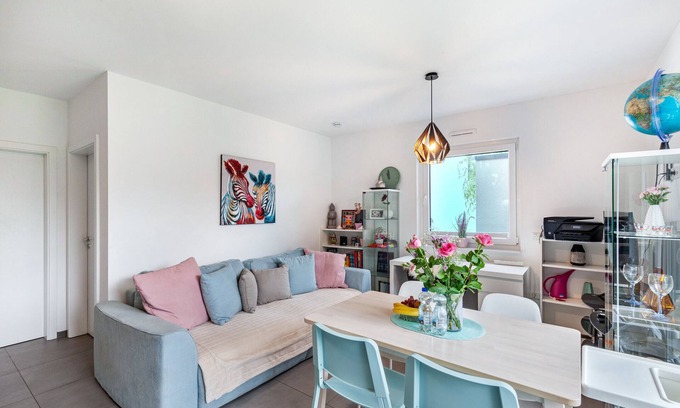 Brechen Apartment | Apartment 'Ruhige Wohnung' with Shared Pool, Private Terrace and Wi-Fi