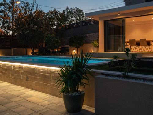 Mravince Apartment | Apartment RUJAN with private heated pool