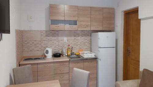 Skaljari Apartment | Apartment Sali