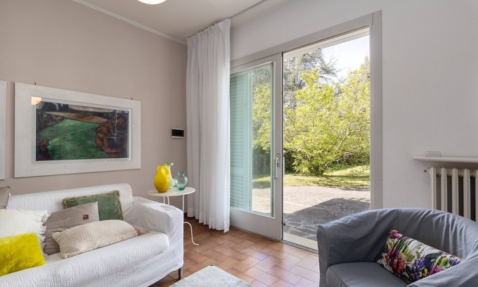 Sorrezzana Apartment | Apartment 'San Miniato In Relax' with Shared Garden