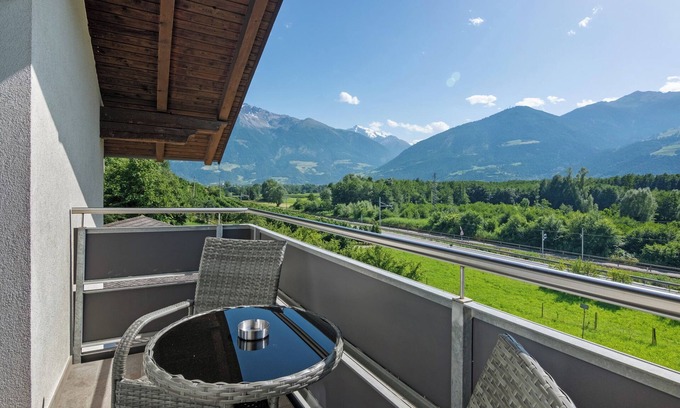 Sluderno Apartment | Apartment 'Schöneck Alpenrose' with Mountain View, Shared Terrace and Wi-Fi