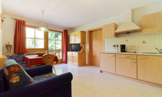 Racines Apartment | Apartment 'Schupfe' with Mountain View, Shared Garden and Wi-Fi