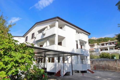 Baska House | Apartment Sersic