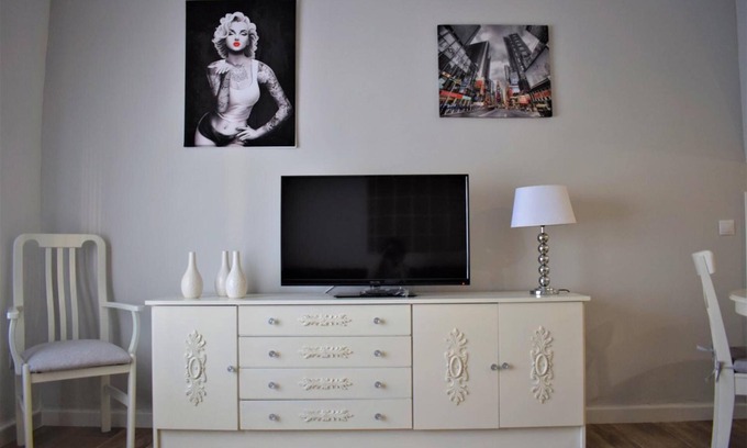 La Guardia Apartment | Apartment 'Sevilla 2' with Private Terrace, Wi-Fi and Air Conditioning
