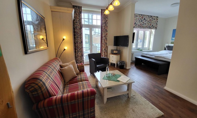 Kuhlungsborn Ost Apartment | Apartment Silbermöwe - 4 star Hotel Hubertusburg
