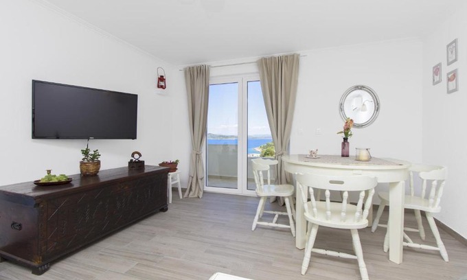 Zirje Apartment | Apartment Skroza 2
