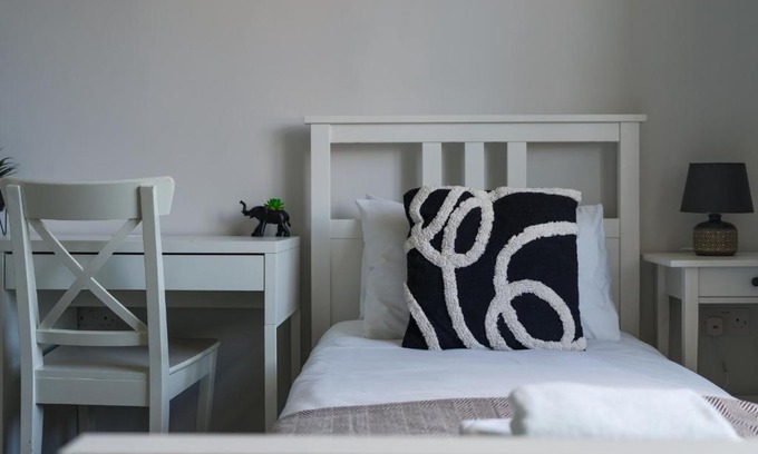Bedlington Apartment | Apartment - Sleeps 3 - Pet friendly - Parking