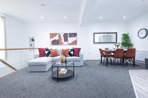 Gravesend Apartment | Apartment - Sleeps 4 & Free Parking