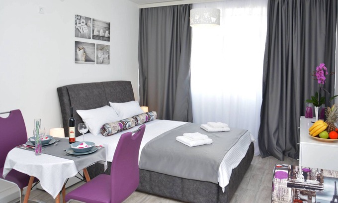 Tomicici Apartment | Apartment Small Oasis