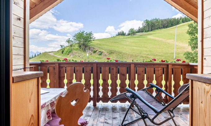 Laion Apartment | Apartment 'Solerhof Romantik' with Mountain View, Shared Garden and Wi-Fi