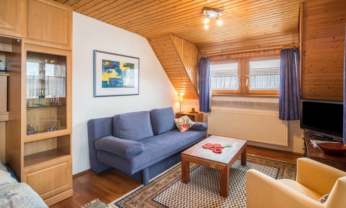 Ueberlingen Apartment | Apartment 'Studiowohnung Haus 18' with Balcony and Wi-Fi