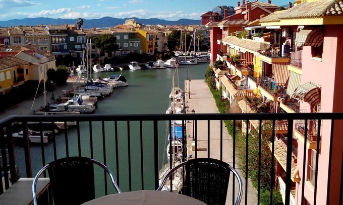 Port Saplaya Apartment | Apartment 'Sun Sea and Culture in Valencia' with Sea View, Pool, Wi-Fi, A/C & Terrace