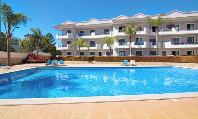 Vale de Carro Apartment | Apartment "T1 - Em Zona Tranquila" with A/C, Pool & Wi-Fi