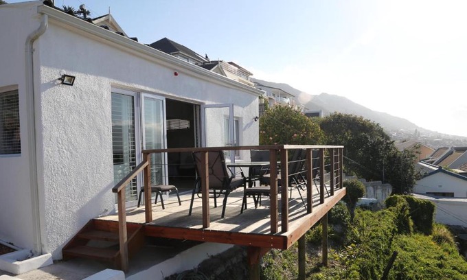 Fish Hoek Apartment | Apartment The Nook