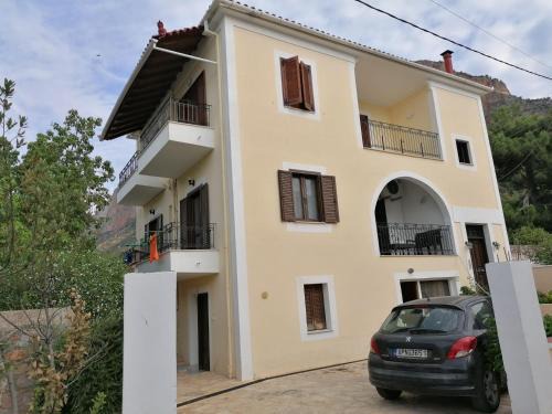Leonidio Apartment | Apartment Theodoros