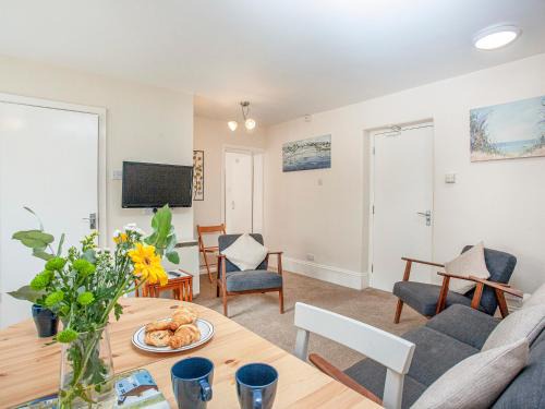 Roundham House | Apartment Three - Uk39836