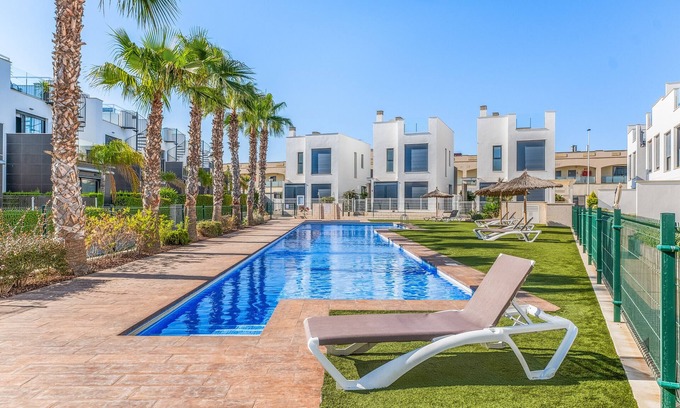 Torrevieja Apartment | Apartment 'Tindra Punta Marina' with Shared Pool, Wi-Fi and Air Conditioning