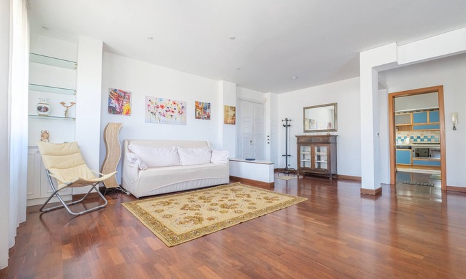 Reggio Calabria House | Apartment 'Treviso 4' with Balcony and Air Conditioning