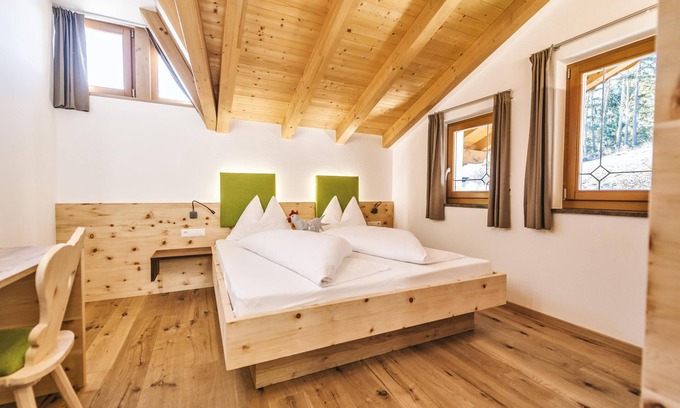 Verano Apartment | Apartment 'Untermathonhof Abendrot' with Balcony, Garden & Wi-Fi