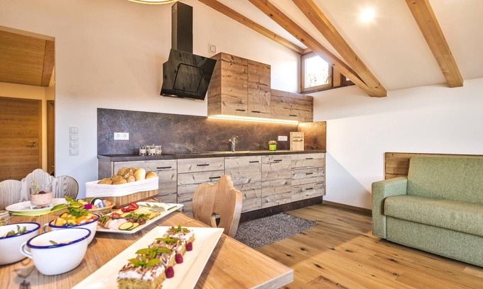 Verano Apartment | Apartment 'Untermathonhof Morgensonne' with Mountain View, Balcony, Garden & Wi-Fi