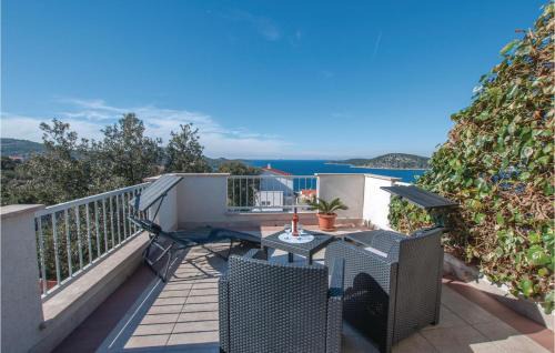 Razanj Apartment | Apartment Uvala Mezaroca Bb Croatia