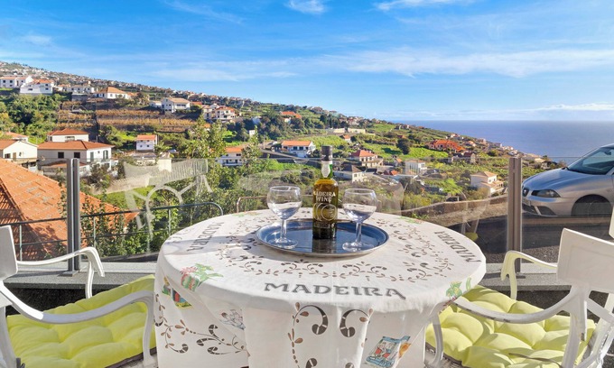Estrela da Calheta Apartment | Apartment 'Vila Morning Sun' with Sea View, Private Terrace and Wi-Fi