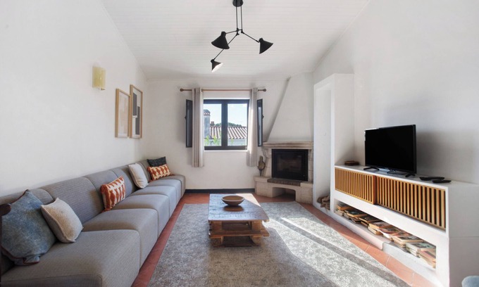 Obidos Apartment | Apartment 'Valentine's House' with Private Terrace and Wi-Fi