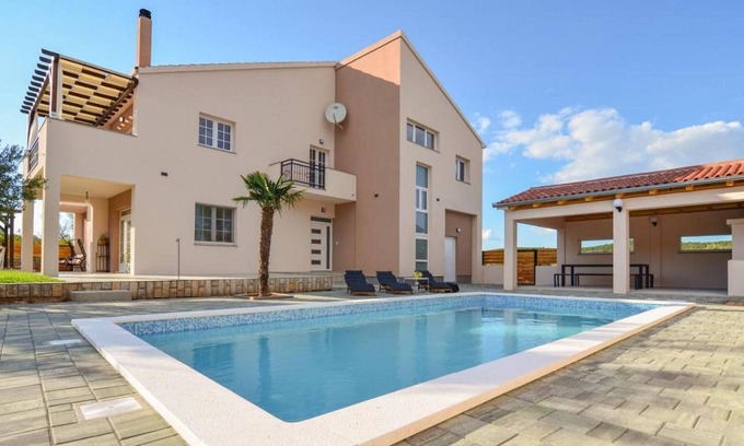 Pirovac Apartment | Apartment Villa Luana with private pool