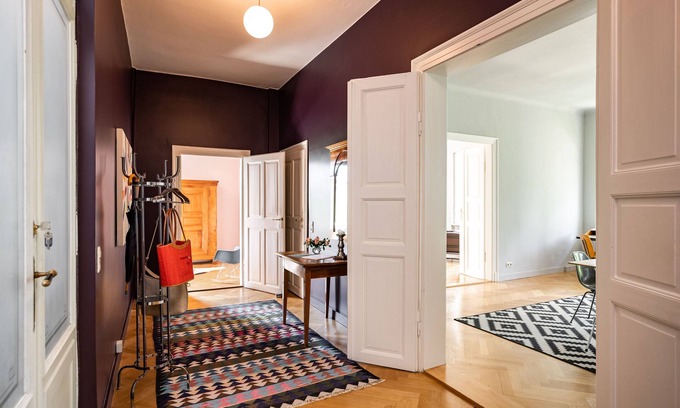 Loschwitz Apartment | Apartment 'Villenwohnung Dresden Loschwitz' with Terrace, Garden and Wi-Fi