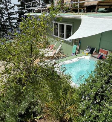 Redwood City Apartment | Apartment w hot tub forest & ocean view