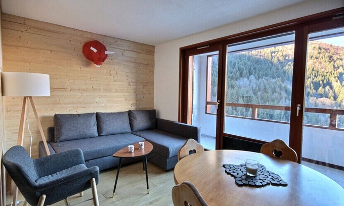Saint-Jean-dʼAulps Apartment | Apartment with swimming pool and WIFI access - Saint Jean d'Aulps ski resort - 4 people - Daille S18