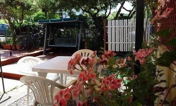 Castiglioncello Apartment | Apartment with garden in Castiglioncello