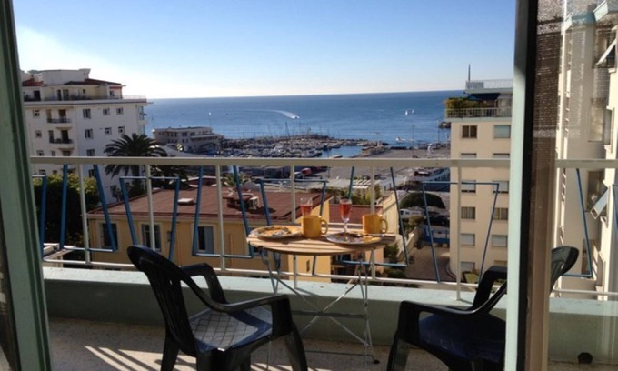 Lazaret Apartment | Apartment with a beautiful view in the Port !