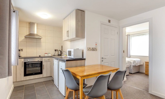 Hele Apartment | Apartment With Access to Pool, Spa & Soft Play