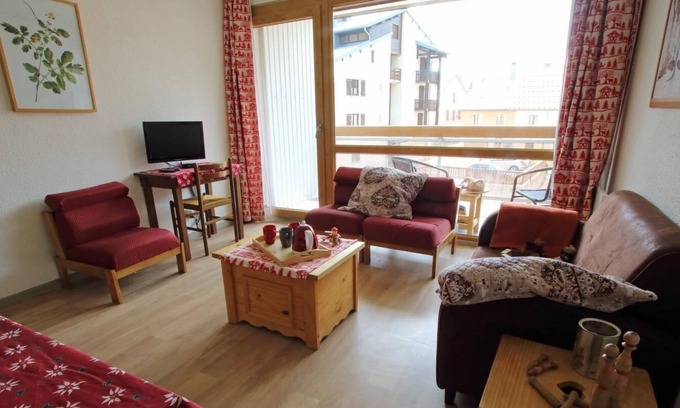 Mijoux Apartment | Apartment with balcony -6 to 9 people