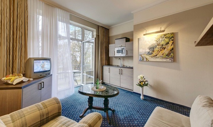 Ostseebad Kuhlungsborn Apartment | Apartment with foldaway bed, kitchenette, balcony - Strandhotel Nordischer Hof