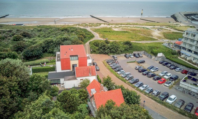 Cadzand-Bad Apartment | Apartment with garden directly at the beach