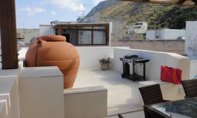 Marettimo Apartment | Apartment with large terrace