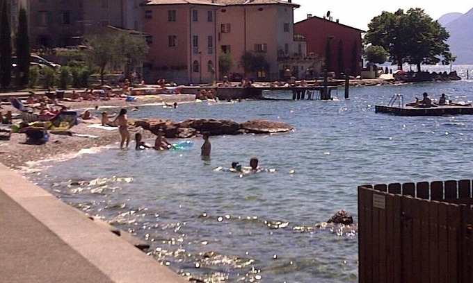Cassone Apartment | Apartment with parking space Romantic close to beaches and clubs